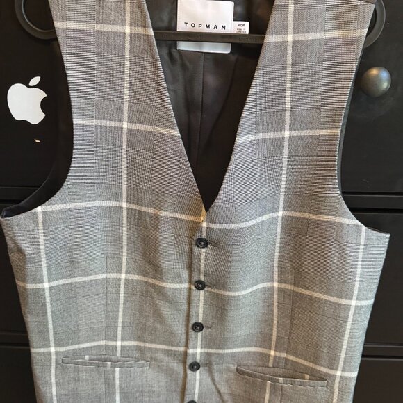 TOPMAN Full 3 piece suit - Picture 2 of 6